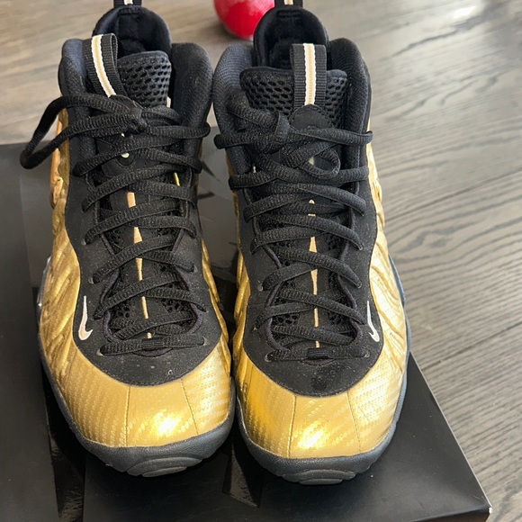 Nike Metallic Gold and Black High-Tops - Picture 5 of 5
